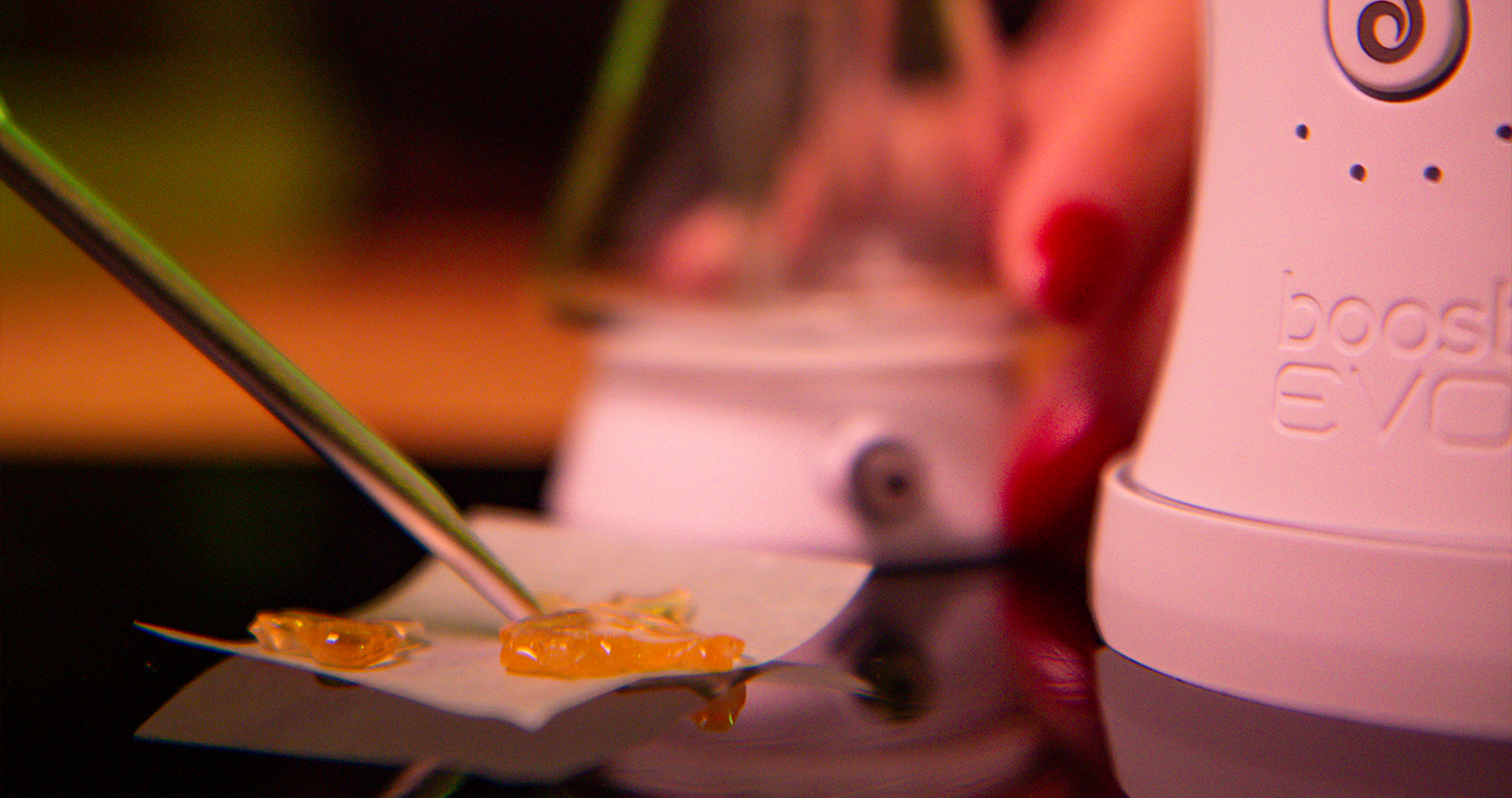 How to Smoke Dabs: Everything You Need to Get Started